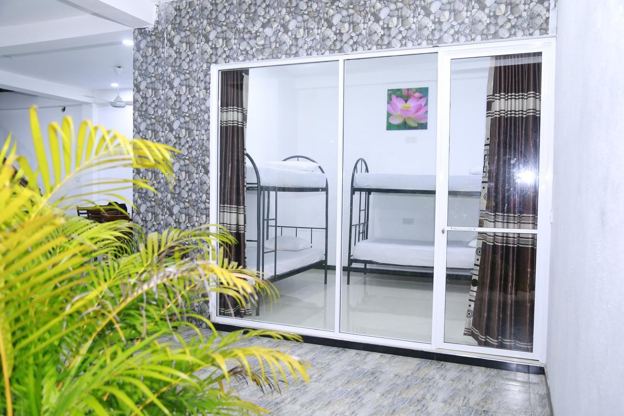 Lotus Dreams Guesthouse Велигама Экстерьер фото