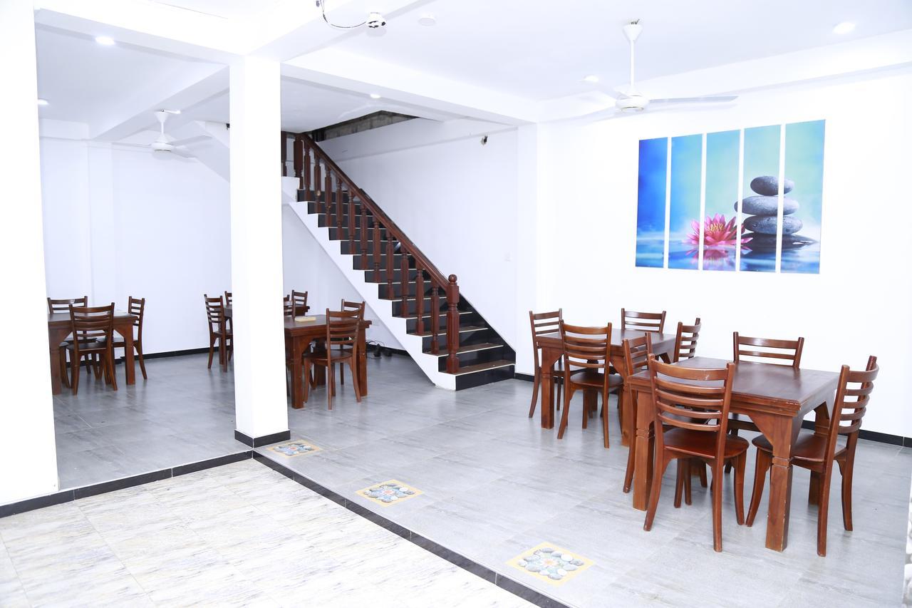 Lotus Dreams Guesthouse Велигама Экстерьер фото